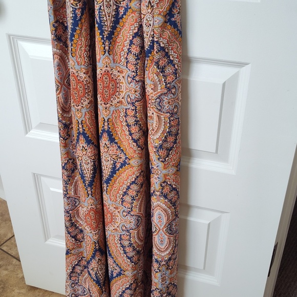 Maxi length dress - Picture 2 of 4